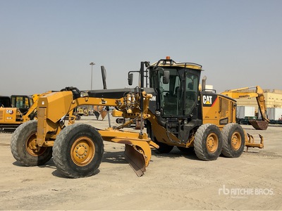 2010 Cat 140M モーターグレーダー