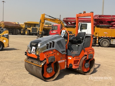 2013 Hamm HD12VV Dubbele trommelwals
