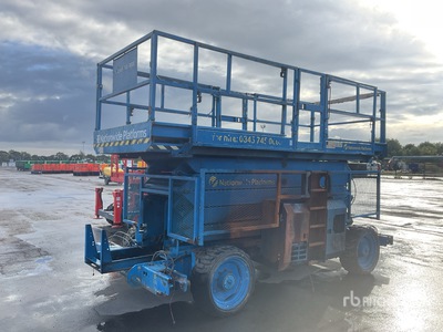 Genie GS-5390 4x4 Diesel シザーリフト (Inoperable)