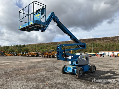 2013 Genie Z45/25 2WD Dual Fuel Plataforma Elevadora Articulada