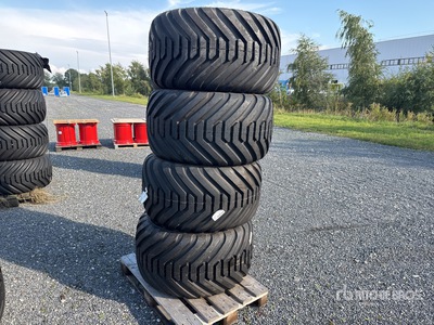 Quantity of (4) 550/45-22.5 16PR Ruedas