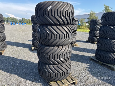Quantity of (4) 550/45-22.5 16PR Ruedas