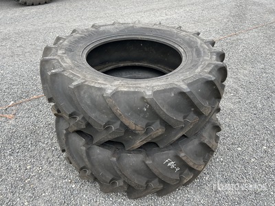 Quantity of (2) Continental AC70G 440/70R28 Équipements pour pneus