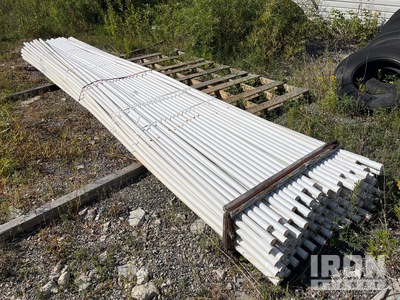 Quantity of 20 ft 1 1/4 in PVC Tuyau
