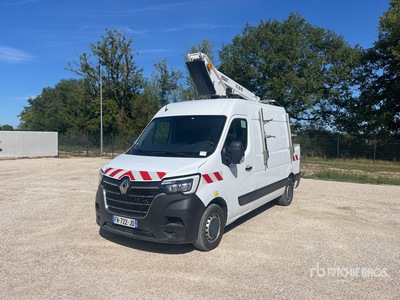 2020 Versalift ETL-26-115 9 m on 2021 Fourgon Nacelle Camion de cubo