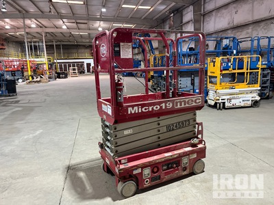 2018 (unverified) MEC Micro 19 Electric Scissor Lift