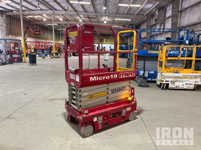 2018 (unverified) MEC Micro 19 Electric Scissor Lift