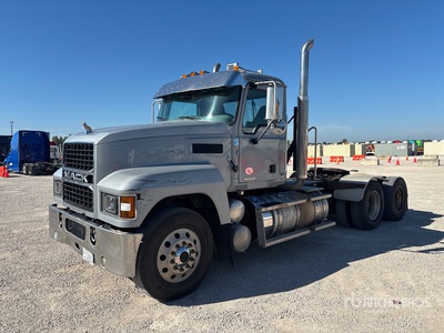 2020 Mack Pinnacle 6x4 Ciągnik siodłowy T/A z kabiną dzienną