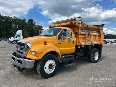 2008 Ford F-750 XL 4x2 Camion à benne basculante S/E