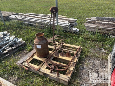 Quantity of (9) Antique Items Divers - Magasin, entrepôt, consommateur