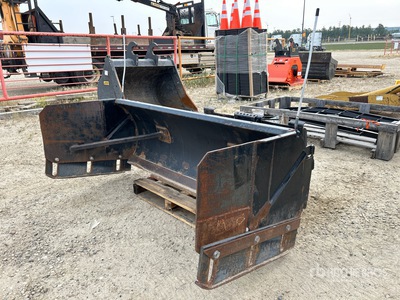 2008 Bobcat 96SNOWBLADE 72 in Lama da neve per mini pala