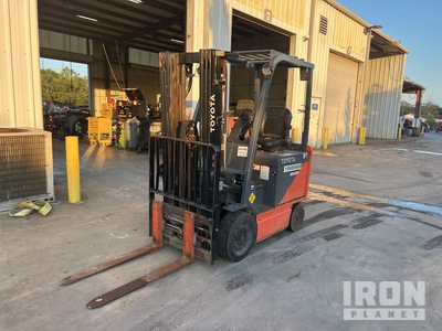 2017 Toyota 8FBCU25 4850 lb Carrelli Elevatori Elettrici