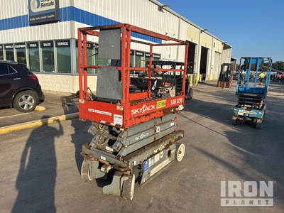 2016 Skyjack SJIII-3219 Electric Scissor Lift (Inoperable)