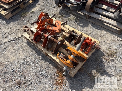 Quantity of (4) Beam Clamps Divers - Magasin, entrepôt, consommateur