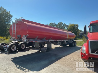 2017 Polar 2900 gal T/A Trailer cisterna