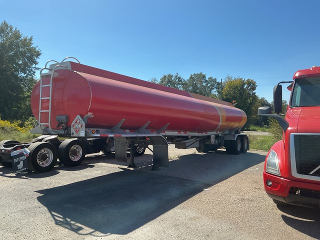 2017 Polar 2900 gal T/A Tanker Trailer 2017 Polar 2900 gal T/A Tanker Trailer