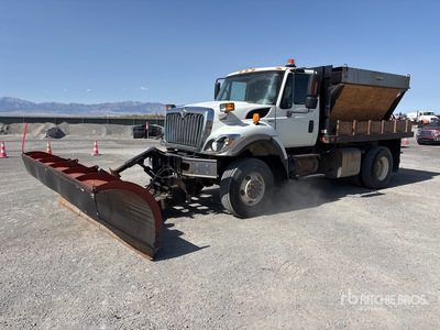 2009 International 7000 4x4 Snow Plow Truck