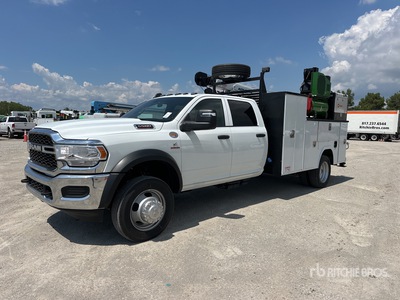 2024 Ram 5500 6x4 Crew Cab Camion de service