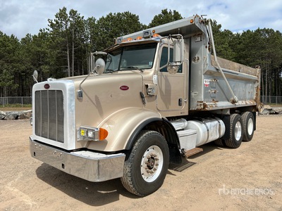 2011 Peterbilt 365 6x4 T/A Camión dumper
