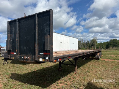 1987 48 ft T/A Equipment Trailer