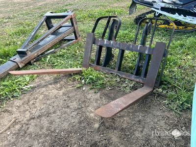 HLA 48 in Q/C Wheel Loader Forks - Fits Cat IT14G