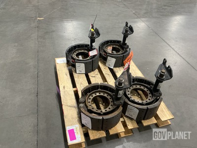 (4) Bendix 331229 Shoe Type Brakes
