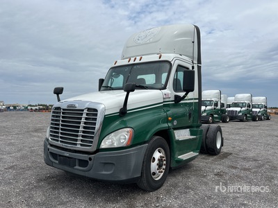 2016 Freightliner Cascadia 125 4x2 Day Cab Truck Tractor