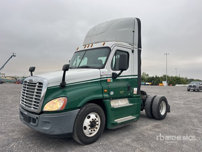2016 Freightliner Cascadia 125 4x2 Day Cab Truck Tractor