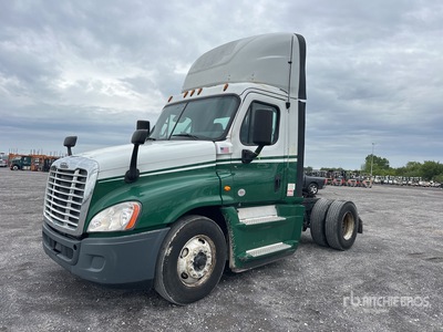 2017 Freightliner Cascadia 125 4x2 S/A Day Cab Truck Tractor