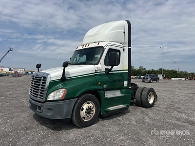 2016 Freightliner Cascadia 125 4x2 Day Cab Truck Tractor