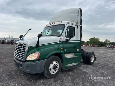 2017 Freightliner Cascadia 125 4x2 Day Cab Truck Tractor