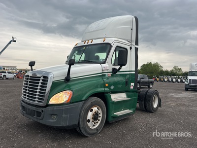 2016 Freightliner Cascadia 125 4x2 Day Cab Truck Tractor