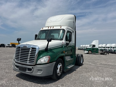 2017 Freightliner Cascadia 125 4x2 S/A Day Cab Truck Tractor