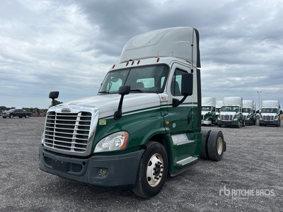 2016 Freightliner Cascadia 125 4x2 S/A Day Cab Truck Tractor