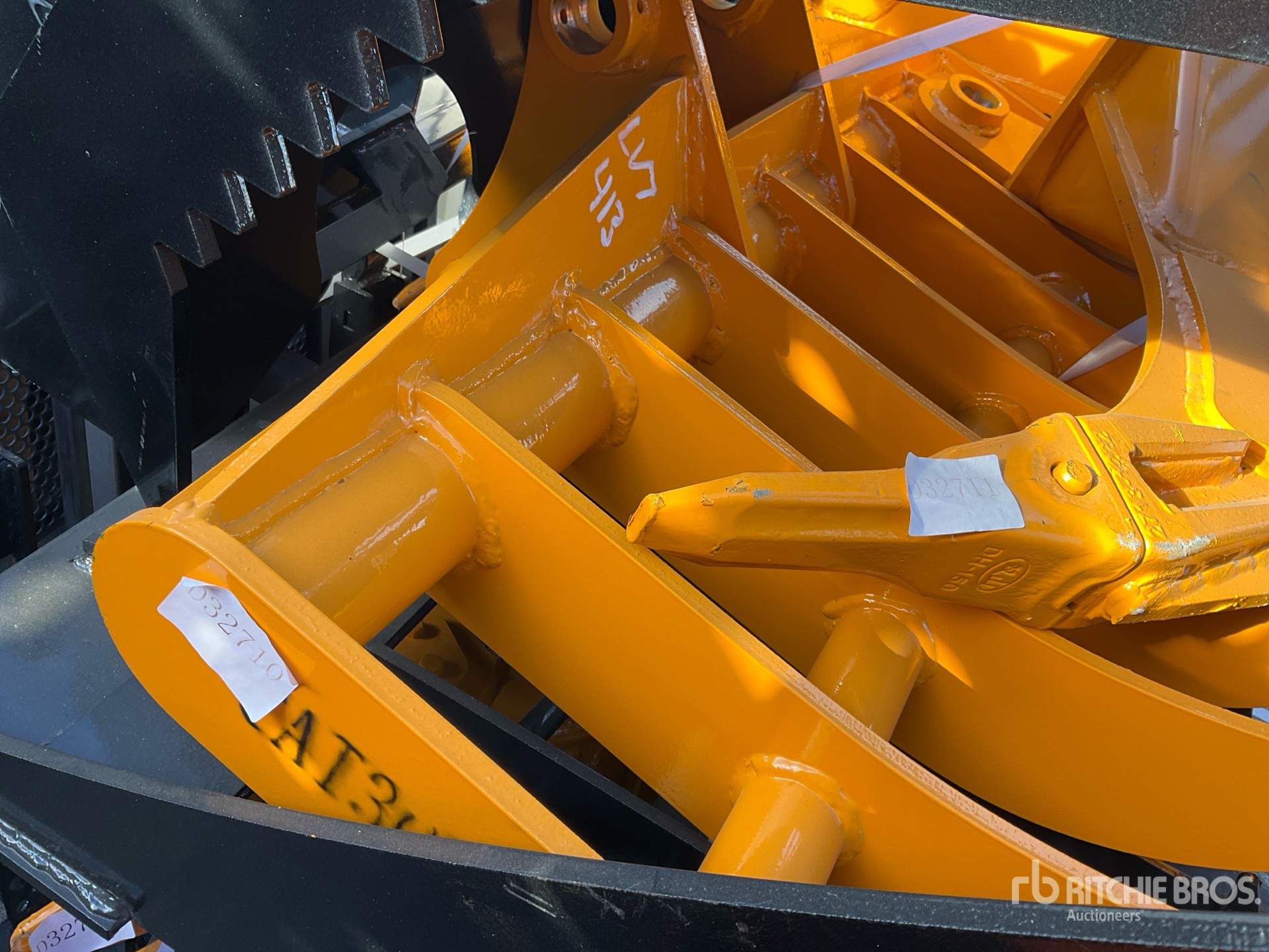2025 GIYI Excavator Rake - Fits Cat 305 (Unused)