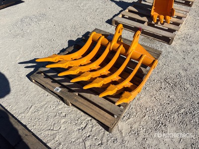 2025 GIYI 32 in Excavator Rake - Fits Cat 305 (Unused)