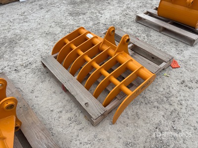 2025 GIYI 44 in Excavator Rake - Fits Cat 305 (Unused)