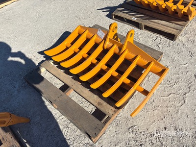 2025 GIYI 44 in Excavator Rake - Fits Cat 305 (Unused)