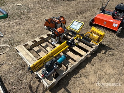 Quantity of lights, saws and sander Divers - Magasin, entrepôt, consommateur