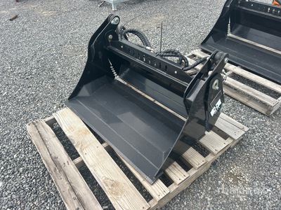 2025 GIYI XKH39 39 in Multi-Purpose Mini Skid Steer Bucket (Unused)