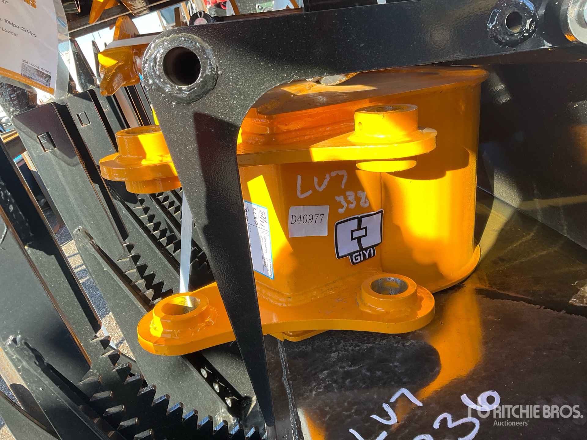 2025 GIYI GY-BK Excavator Bucket - Fits Cat 305 (Unused)