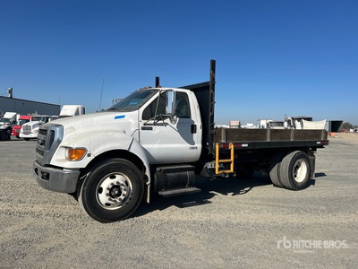 2012 Ford F-650 XL 4x2 Kiepwagen met open laadbak