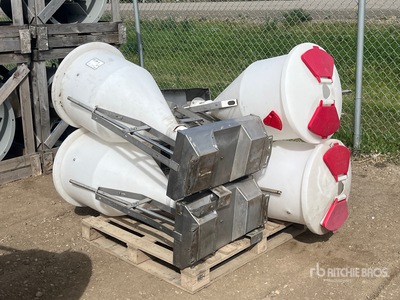 Quantity of (4) Grande Manufacturing  Livestock Feeder