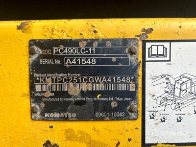 2017 Komatsu PC490LC-11 Tracked Excavator