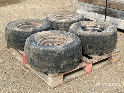 Quantity of (4) 25x10.50-12 Équipements pour pneus - Fits Club Car