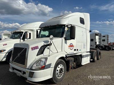 2005 Volvo VNL 6x4 Tracteur Routier Couchette (Inoperable)