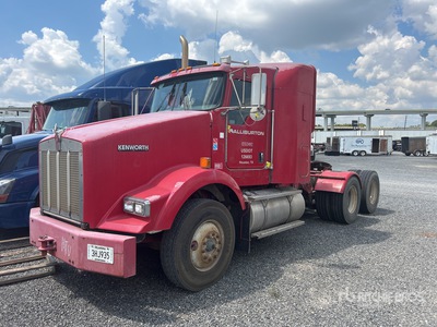2013 Kenworth T800 6x4 T/A Sleeper Truck Tractor