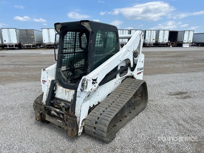 2015 Bobcat T750 Two-Speed Oruga cargadora compacta