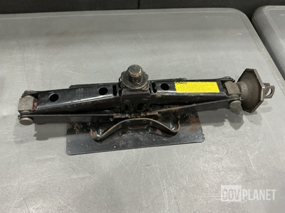 (12) Hand Scissor Jacks
