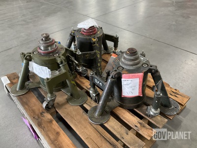 (3) Hydraulic Tripod Jacks